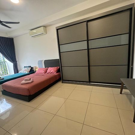 Homenest Jb City Poolview Suite By Cozy Home Johor Bahru Exterior foto